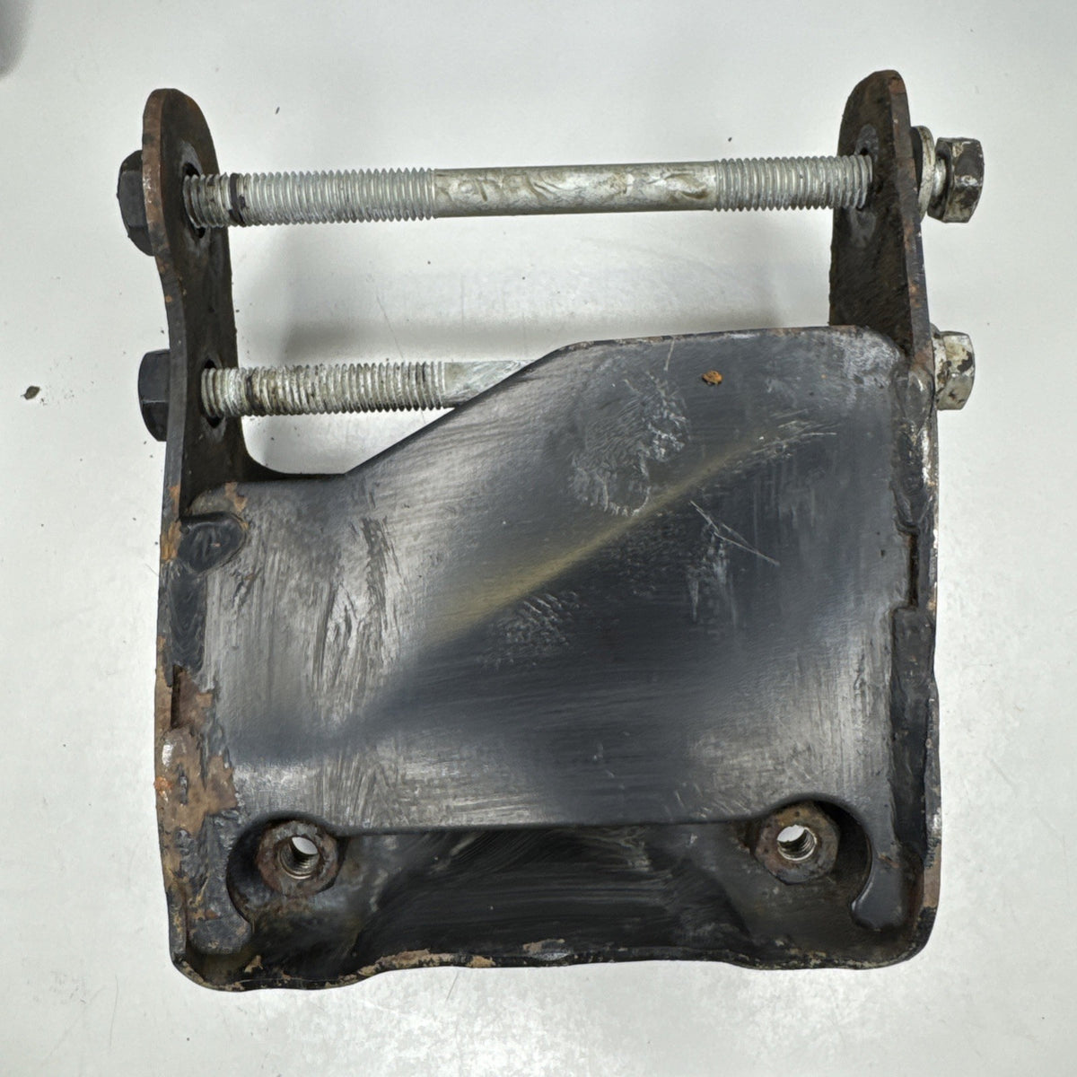 01-06 Silverado Sierra 1500 HD 6.0L Engine Mount Bracket Pair Left Right OEM