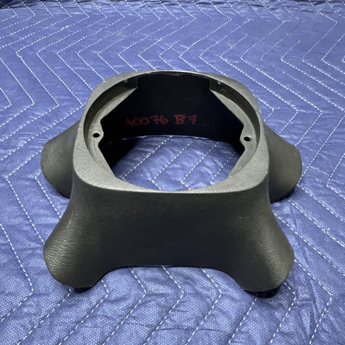 2003-2007 Silverado Sierra Tahoe Yukon Steering Wheel Rear Cover 16824544 OEM