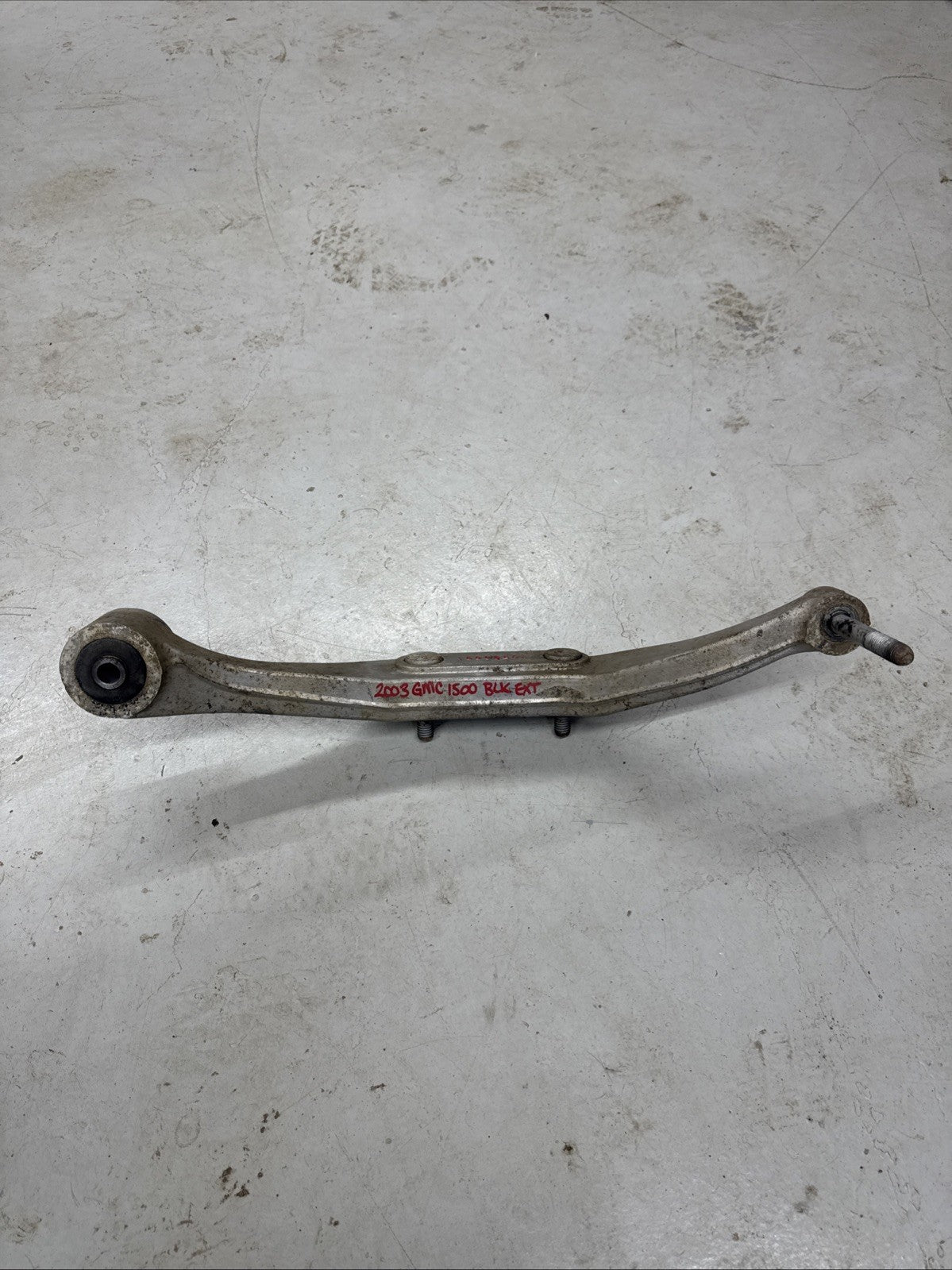 1999–2007 Silverado Sierra Front Differential Mount Bracket 15999801 OEM