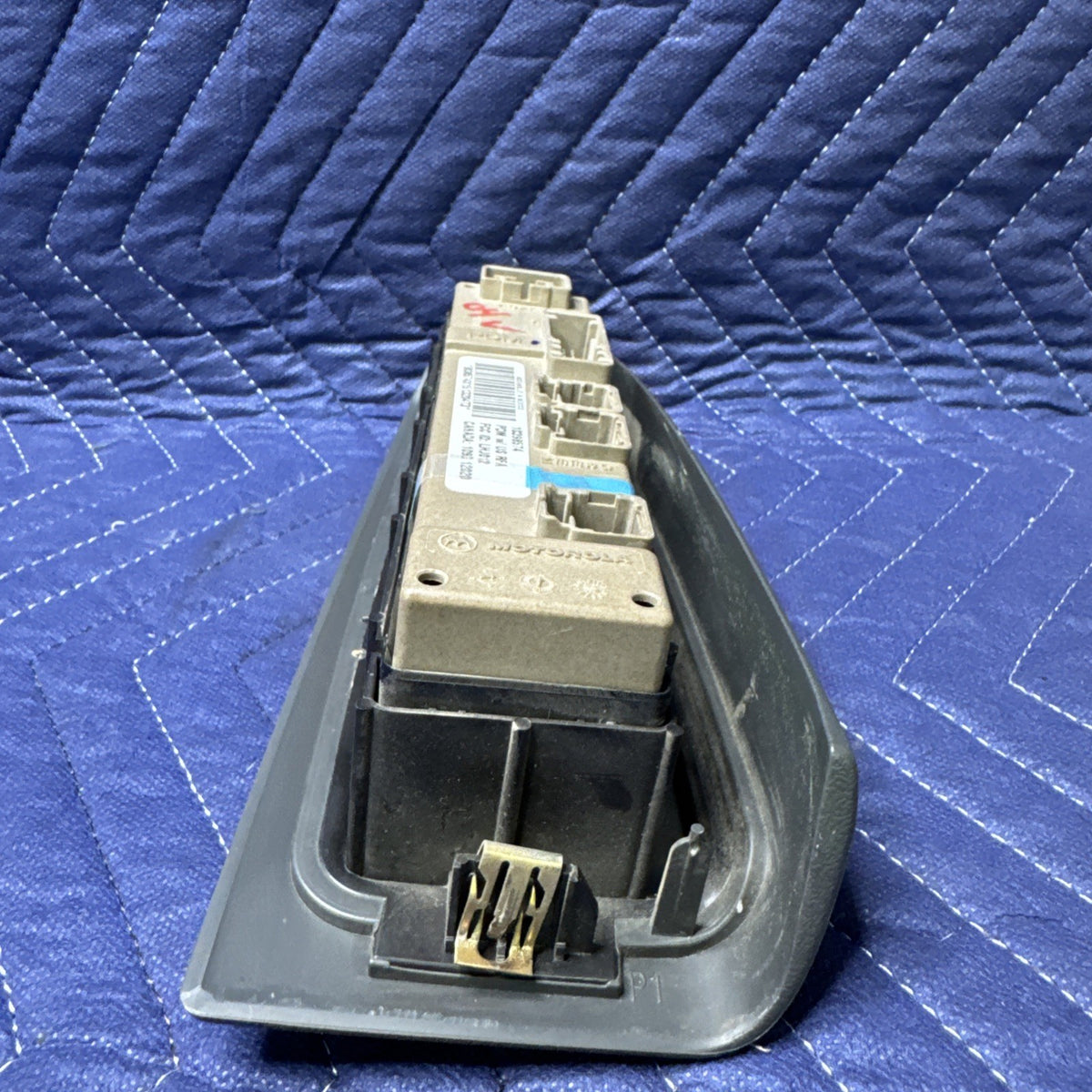2003-2007 Silverado Sierra Tahoe Yukon RH Window Switch Bezel 10398574 OEM