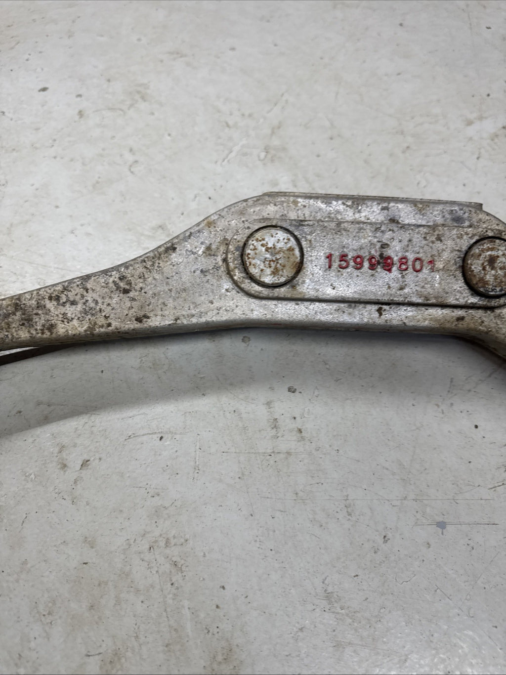 1999–2007 Silverado Sierra Front Differential Mount Bracket 15999801 OEM