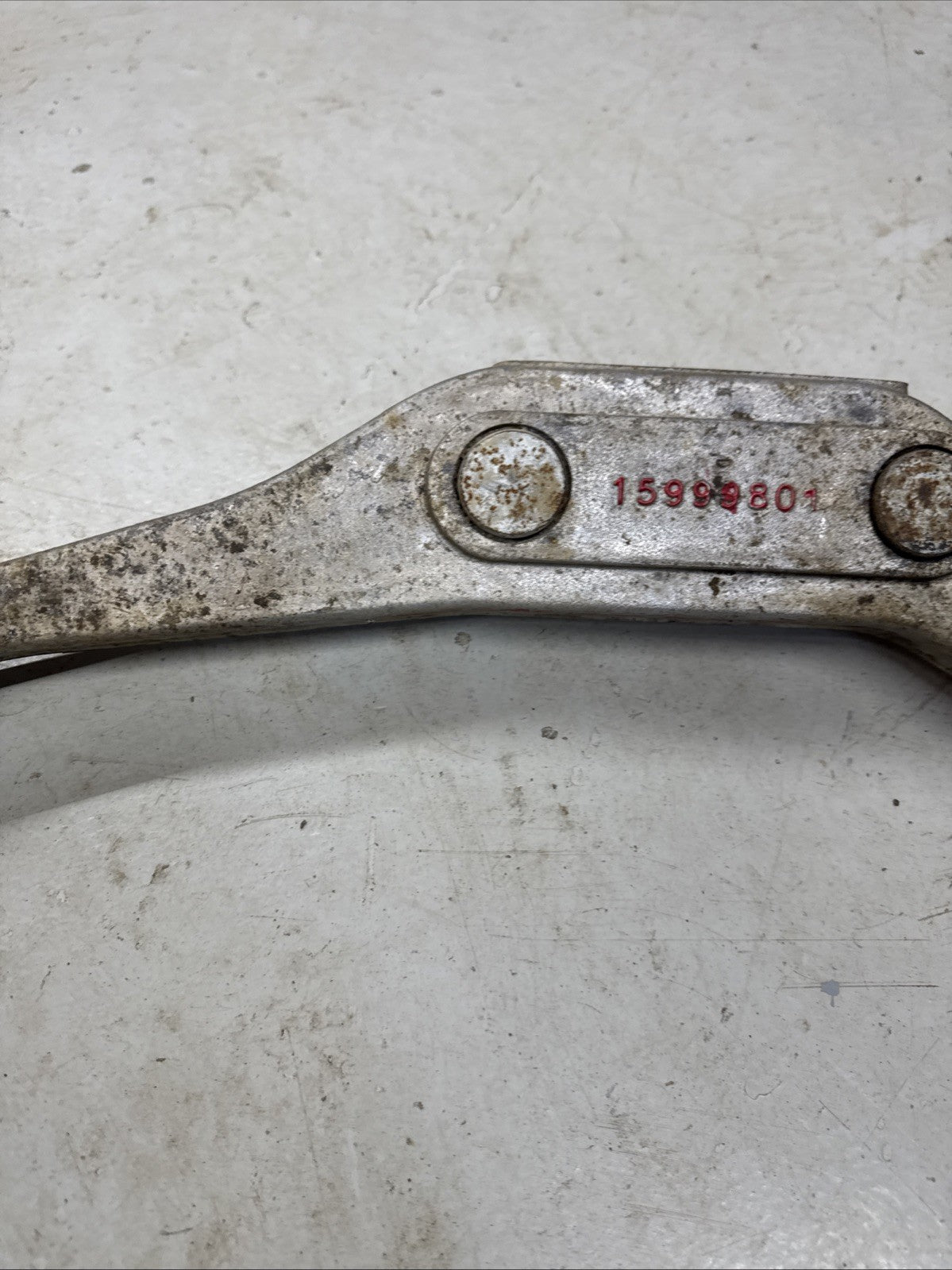 1999–2007 Silverado Sierra Front Differential Mount Bracket 15999801 OEM