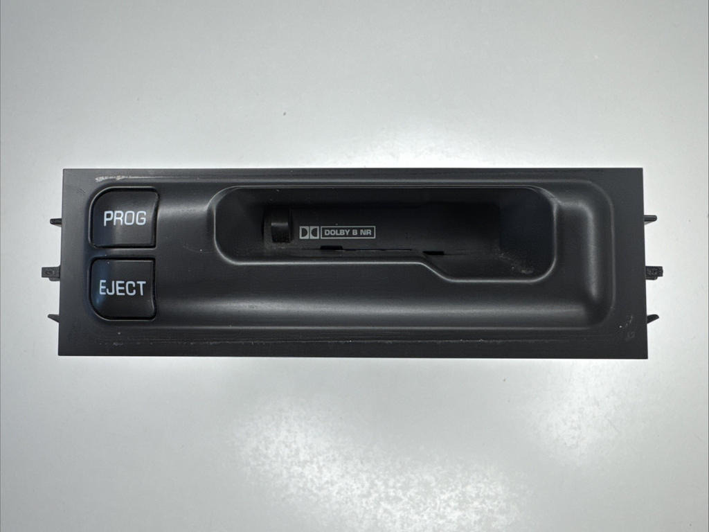 95-02 Silverado Sierra Tahoe Yukon Remote Cassette Tape Player 15068081 OEM