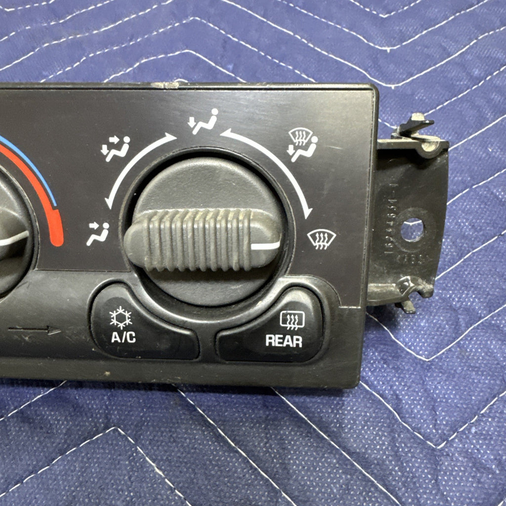 1999–2002 Silverado Sierra HVAC Climate Control Module 15054698 OEM