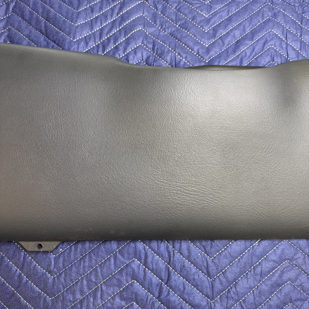1999-2006 Chevrolet Silverado GMC Sierra LH Knee Bolster Panel 15999585 OEM