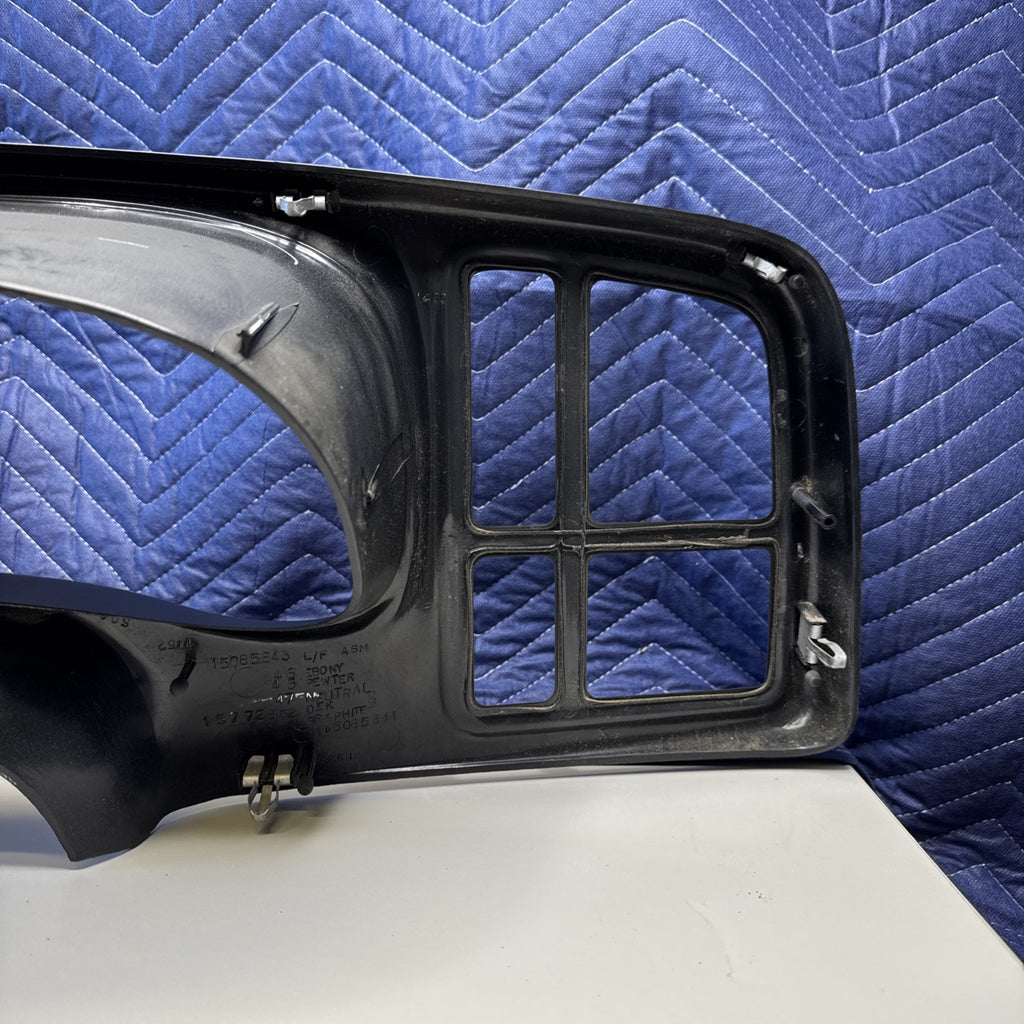 1999-02 GM Silverado Sierra Tahoe Yukon Radio Stereo Dash Bezel 15772850 OEM