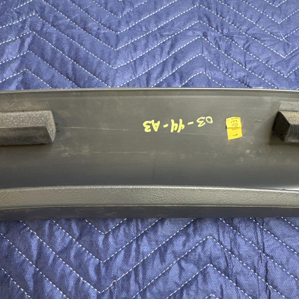 1999-2007 Chevrolet Silverado GMC Sierra RH A Pillar Trim 15198686 Bose OEM