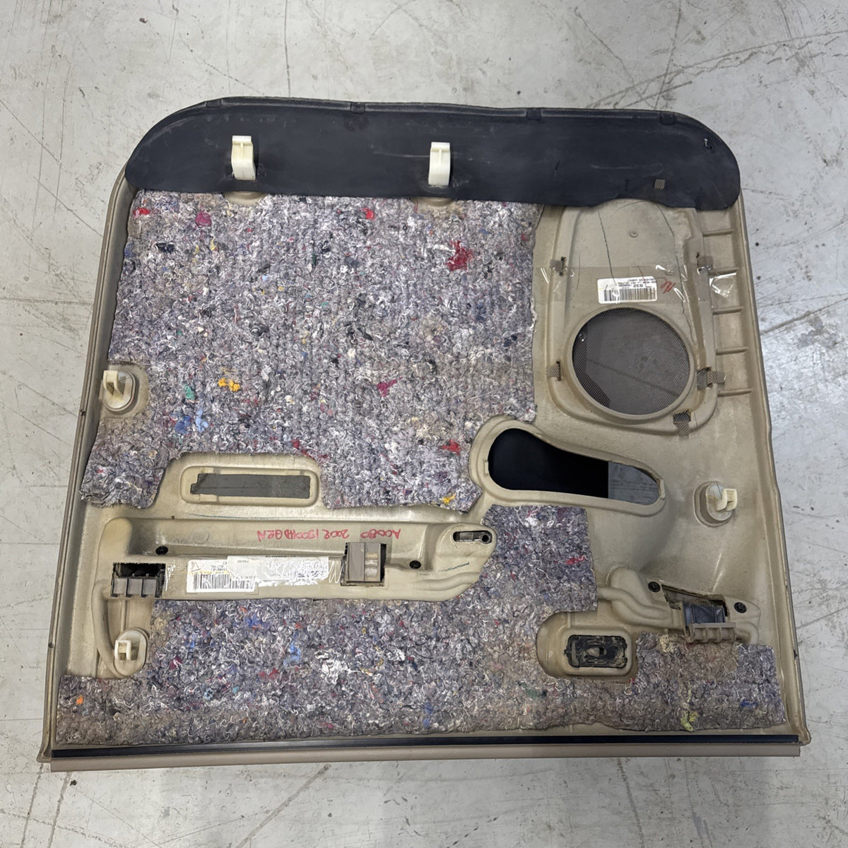 2001-2002 Silverado Sierra Crew Cab LH Rear Door Panel 15086583 OEM