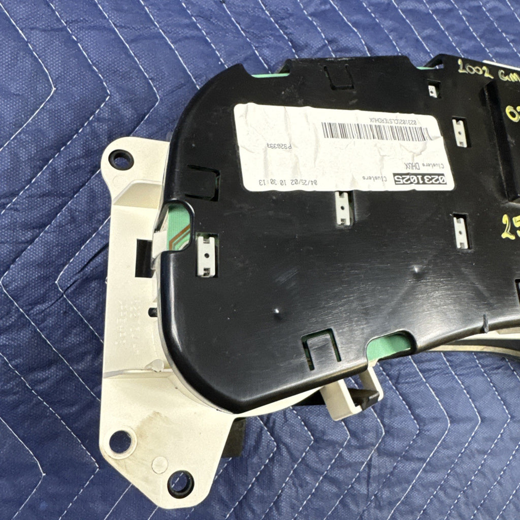 1999-2002 Chevrolet Silverado GMC Sierra Instrument Cluster 15059384 OEM