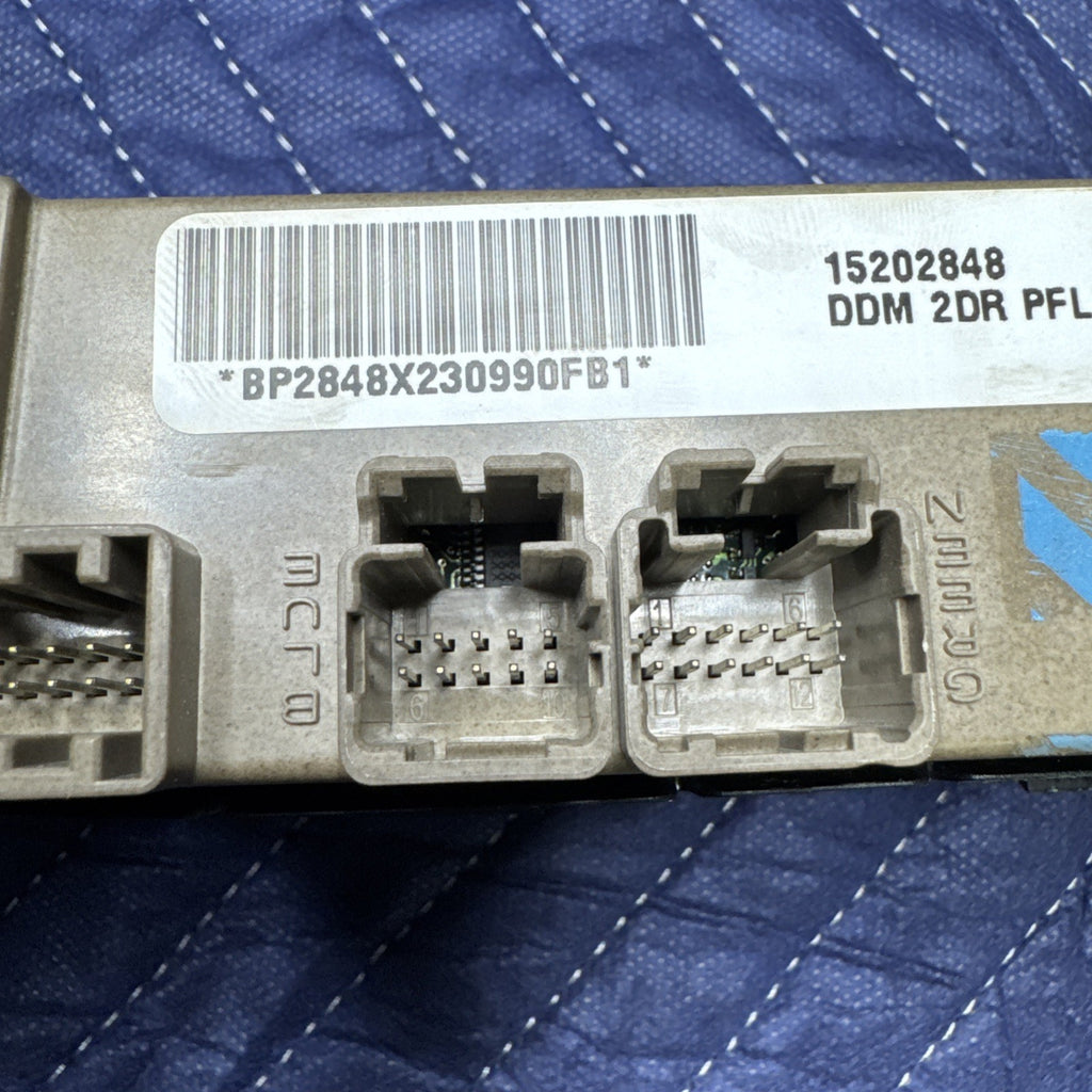 2003-2007 Silverado Sierra Master Window Switch Fold Mirror Ext Cab 15202848