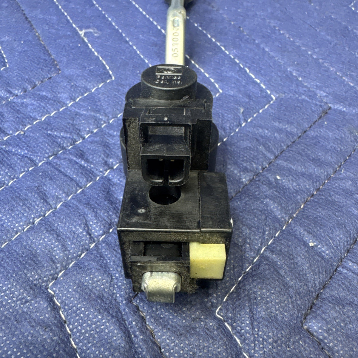 1999-2004 Silverado Sierra Shift Interlock BTSI Solenoid 26064466 OEM