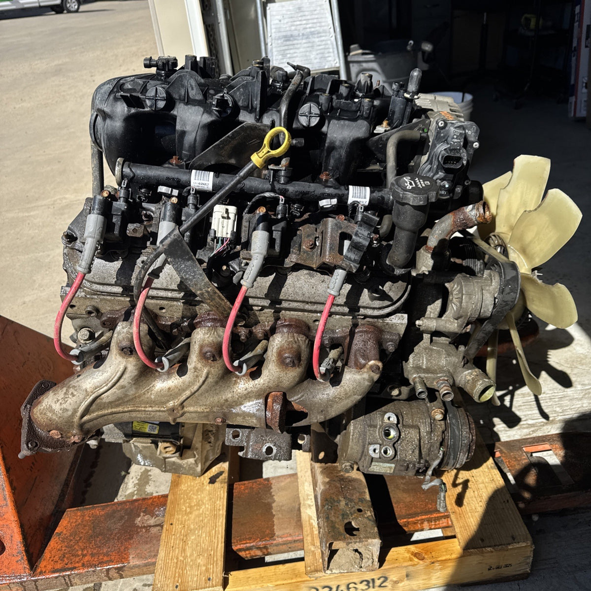 1999–2006 Silverado Sierra 5.3L Vortec V8 Engine LM7 706 Heads OEM