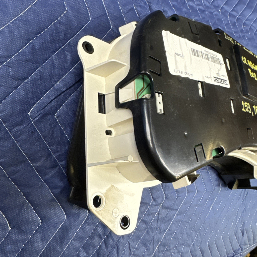 1999-2002 Chevrolet Silverado GMC Sierra Instrument Cluster 15059384 OEM