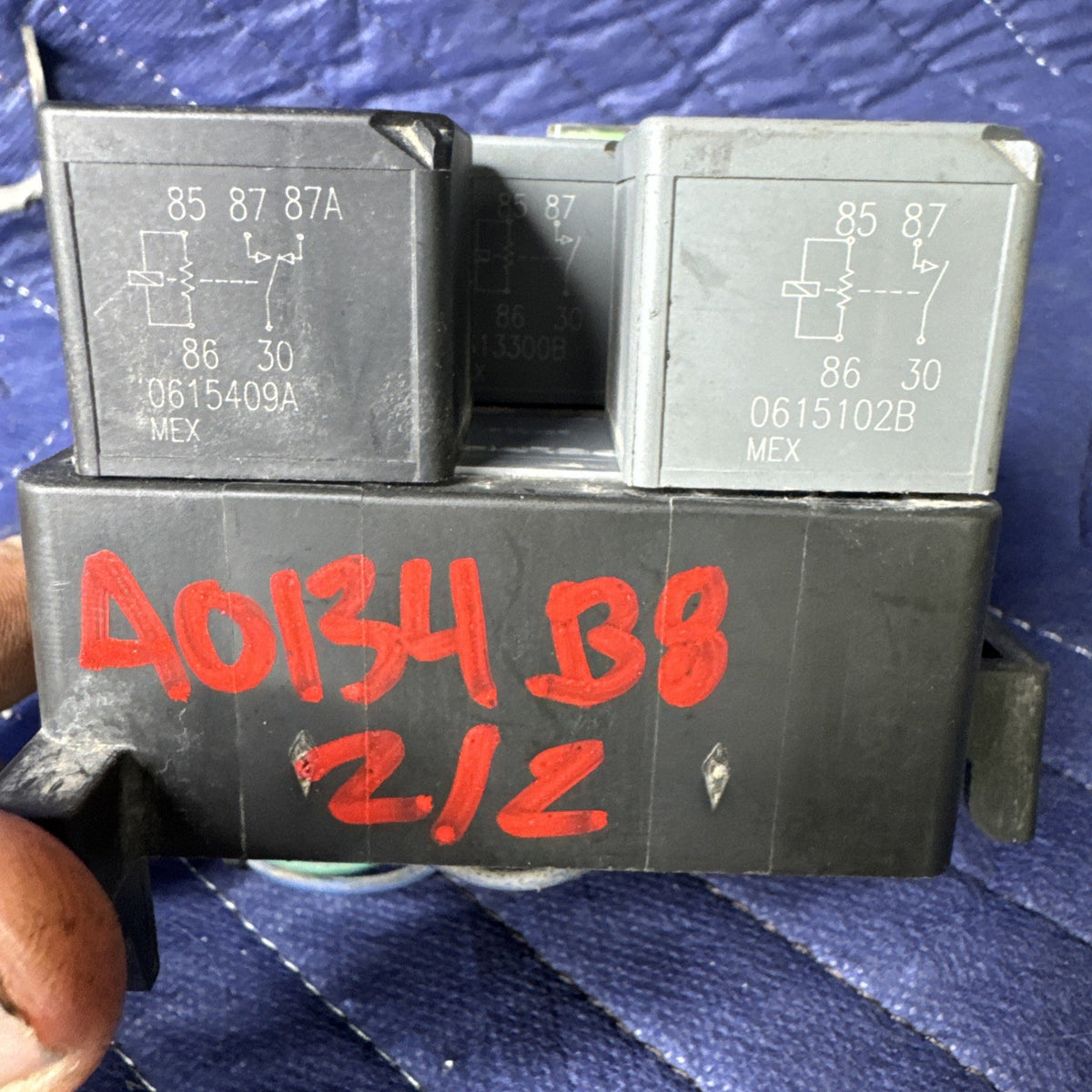 2003-2007 Silverado Sierra Cooling Fan Fuse Relay Box Harness 15304984 OEM