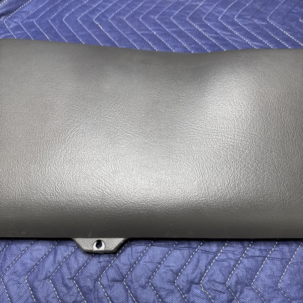 03-07 Silverado Sierra Tahoe Yukon Lower Dash Knee Bolster 15187082 OEM SHALE