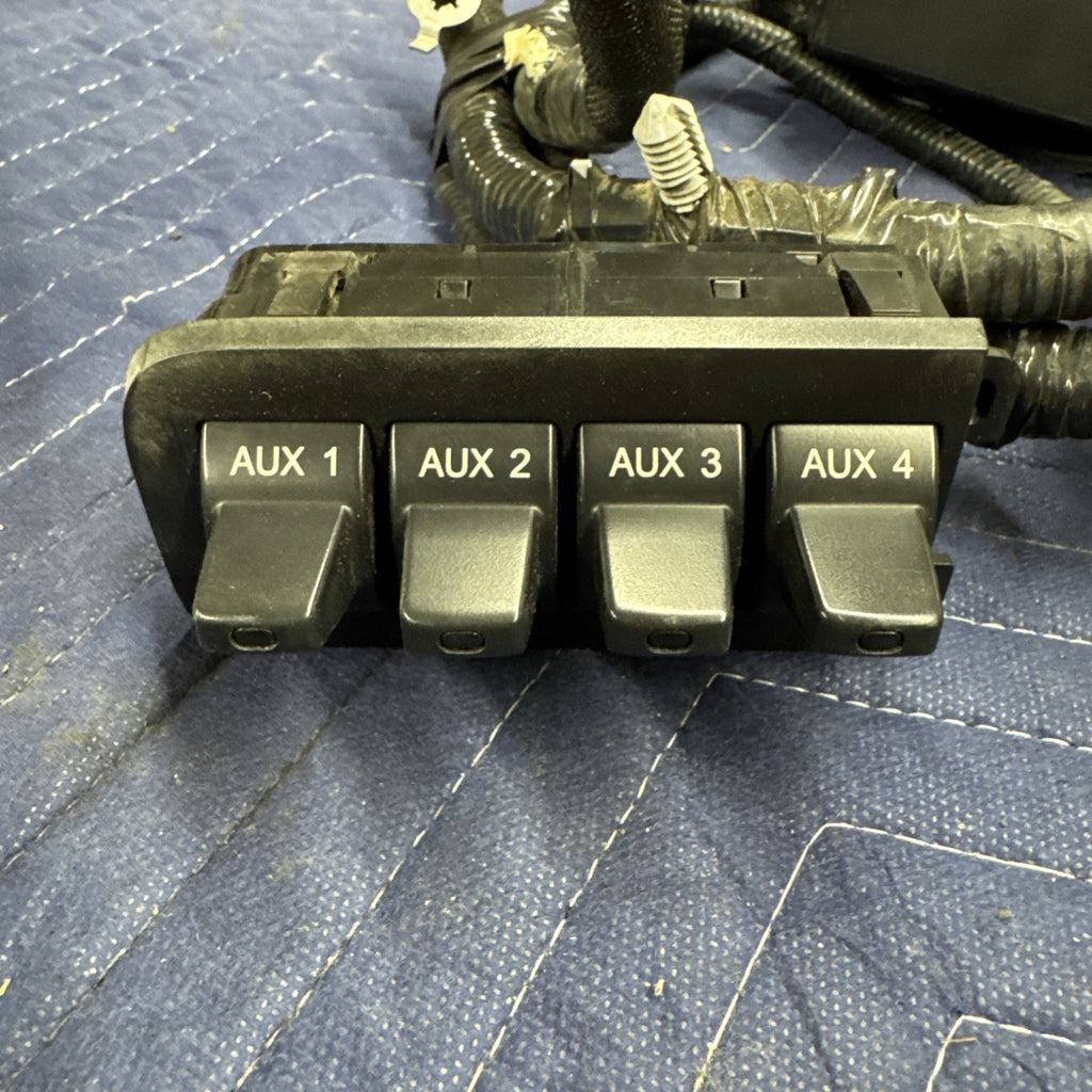 2005–2007 Ford F250 F350 AUX Upfitter Switch Kit Harness Fuses OEM