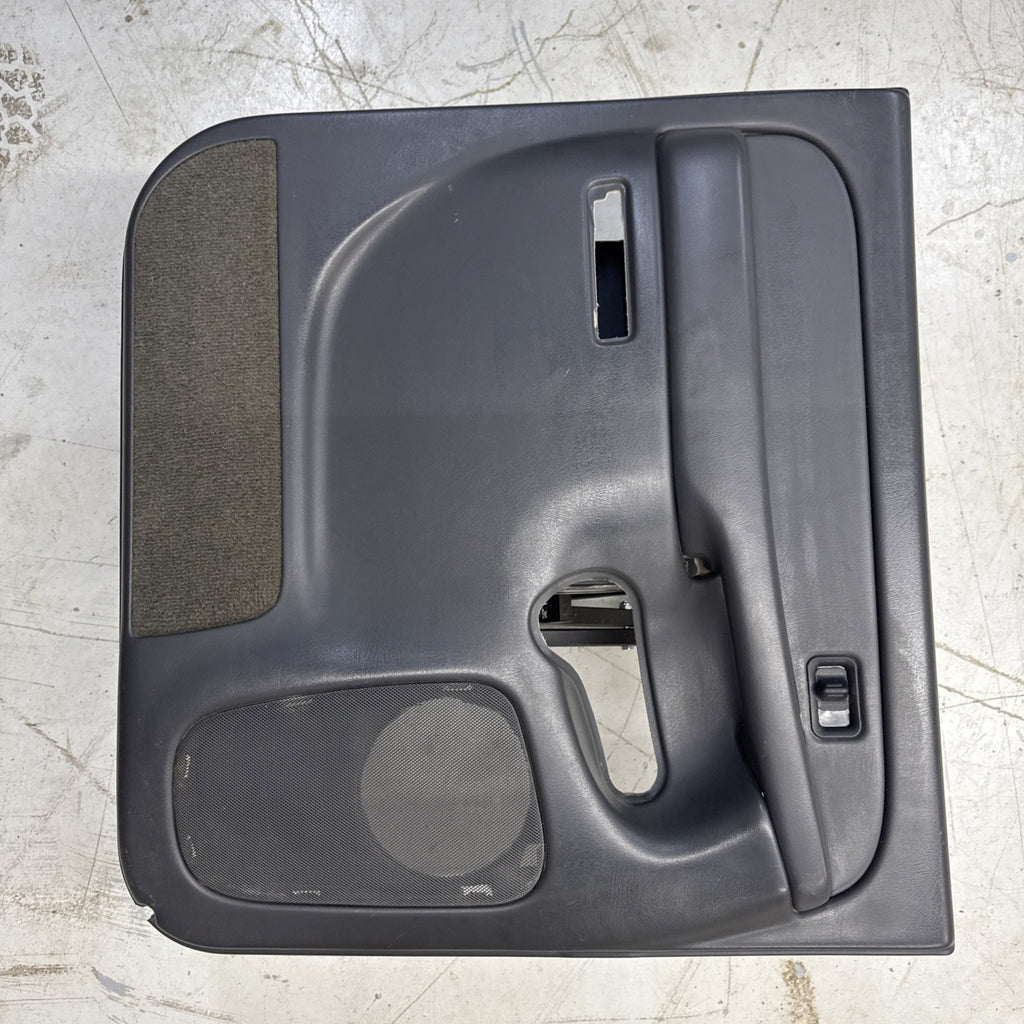 2003-2007 Silverado Sierra Crew Cab LH Rear Door Panel 15102796 OEM