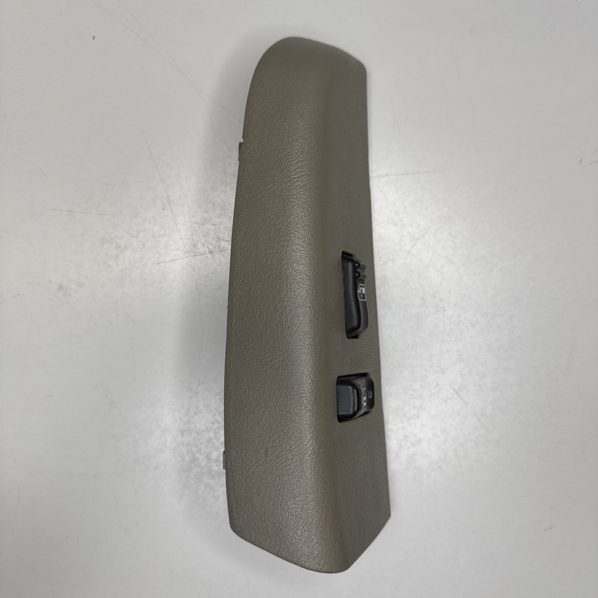 2000-02 GM Silverado Sierra Tahoe Yukon Passenger Window Switch 20831899 OEM