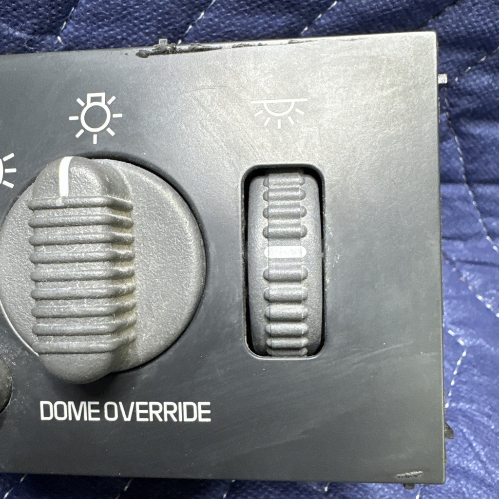 1999-2002 Silverado Sierra Tahoe Yukon Headlight Switch 15755596 OEM