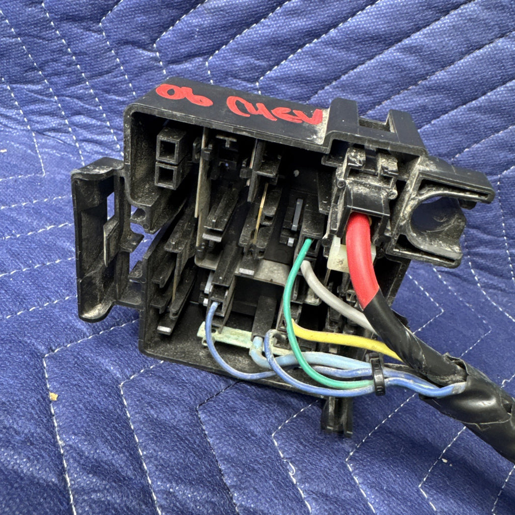 2003-2007 Silverado Sierra Cooling Fan Fuse Relay Box Harness 15304984 OEM