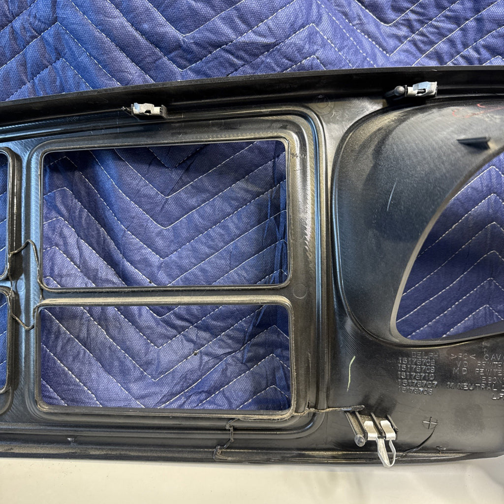 1999-02 GM Silverado Sierra Tahoe Yukon Dash Bezel Trim Panel 15173709 OEM