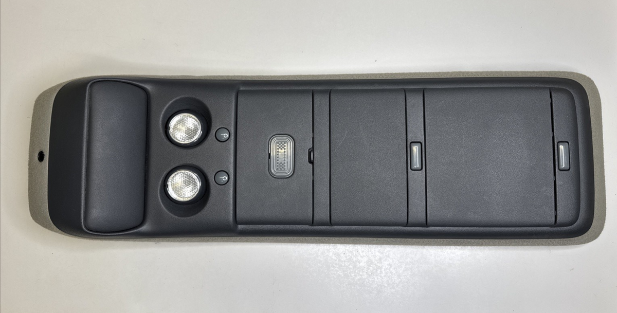 1999-2002 GMC Sierra Silverado Overhead Console Grey Map Lights Sunglasses OEM
