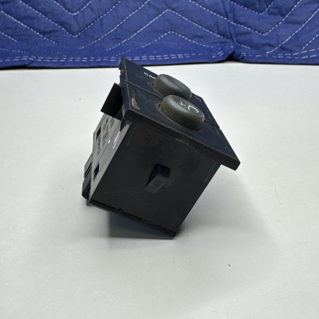 1999-02 GM Silverado Sierra Tahoe Yukon Fog Cargo Lamp Light Switch 15735837