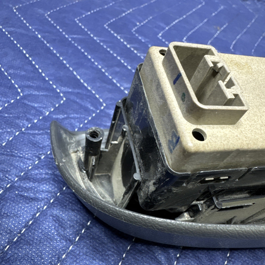 2003-2007 Silverado Sierra Tahoe Yukon Master Window Switch 15112972 OEM