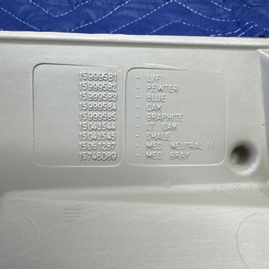1999-06 GM Silverado Sierra Tahoe Yukon Lower Knee Bolster Trim 15051287 OEM