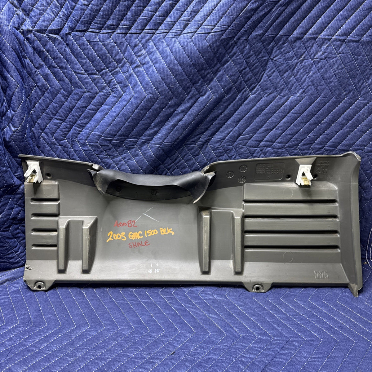 03-07 Silverado Sierra Tahoe Yukon Lower Dash Knee Bolster 15187082 OEM SHALE