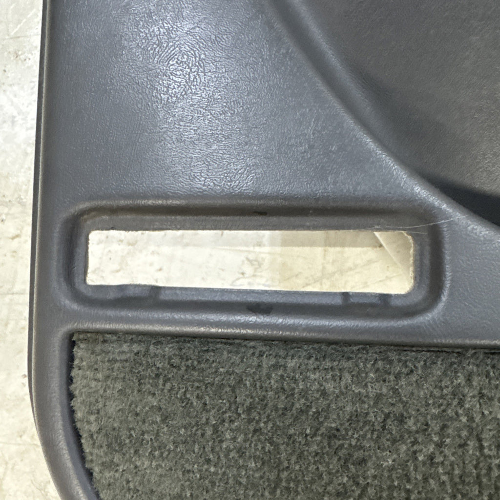 1999-2007 Silverado Sierra Tahoe Suburban Yukon LH Front Door Panel 15199390 OEM