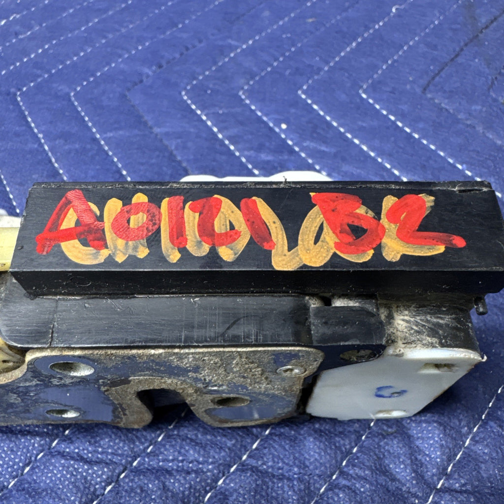 01-07 Silverado Sierra Tahoe Yukon Avalanche Rear Left Door Latch Lock Actuator