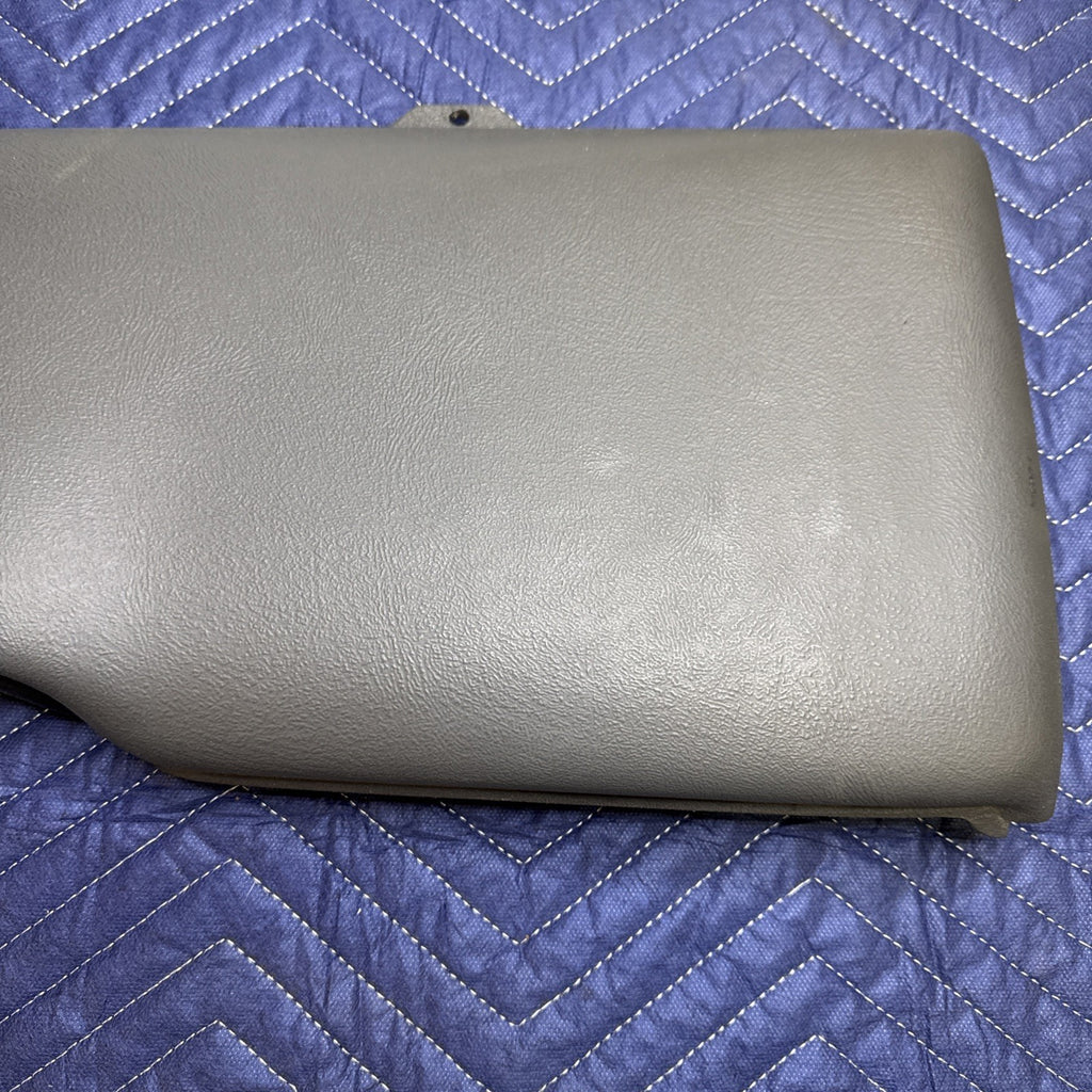 1999-2006 Chevrolet Silverado GMC Sierra LH Knee Bolster Panel 15187084 OEM