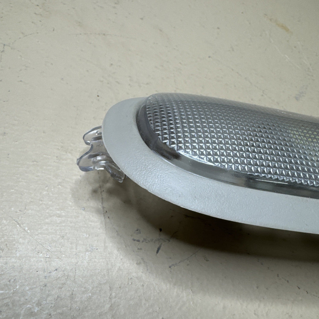 1999–2007 Silverado Sierra Overhead Dome Light Assembly 15771414 OEM