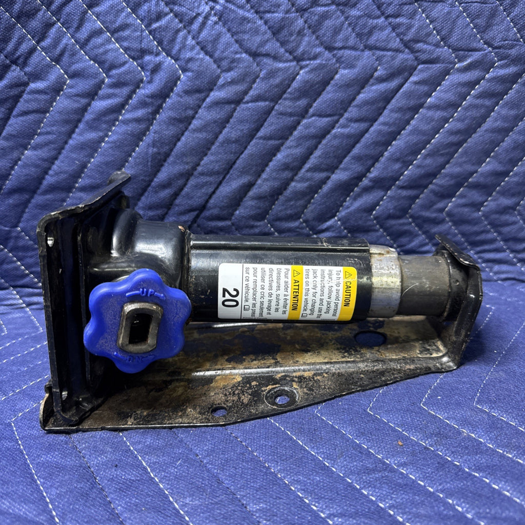 1999-2007 Silverado Sierra Tahoe Yukon Spare Tire Bottle Jack 15172000 OEM