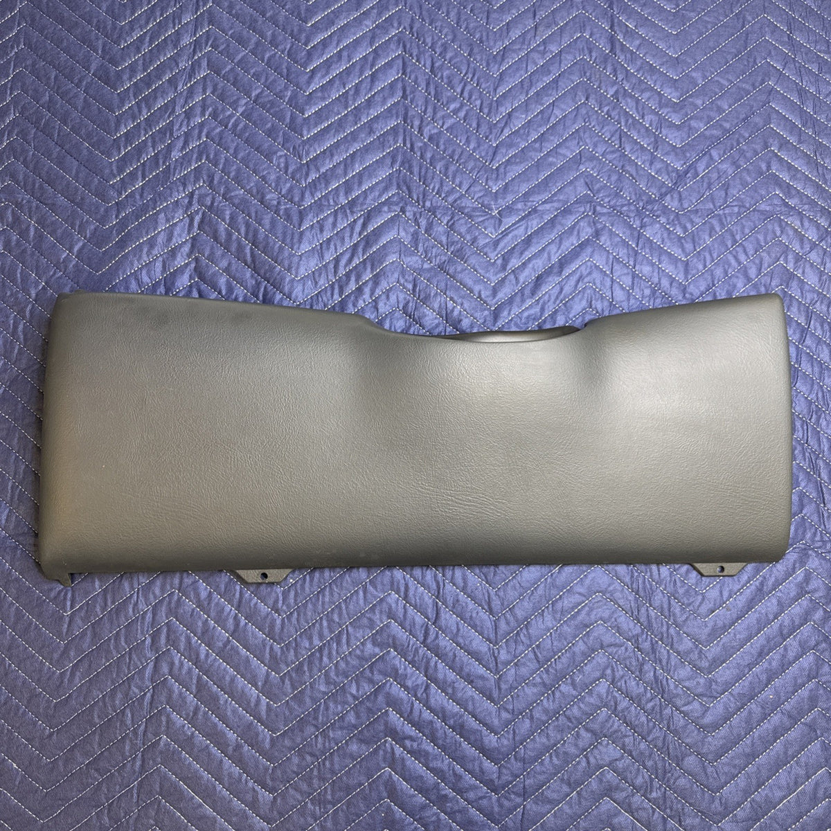 1999-2006 Chevrolet Silverado GMC Sierra LH Knee Bolster Panel 15999585 OEM