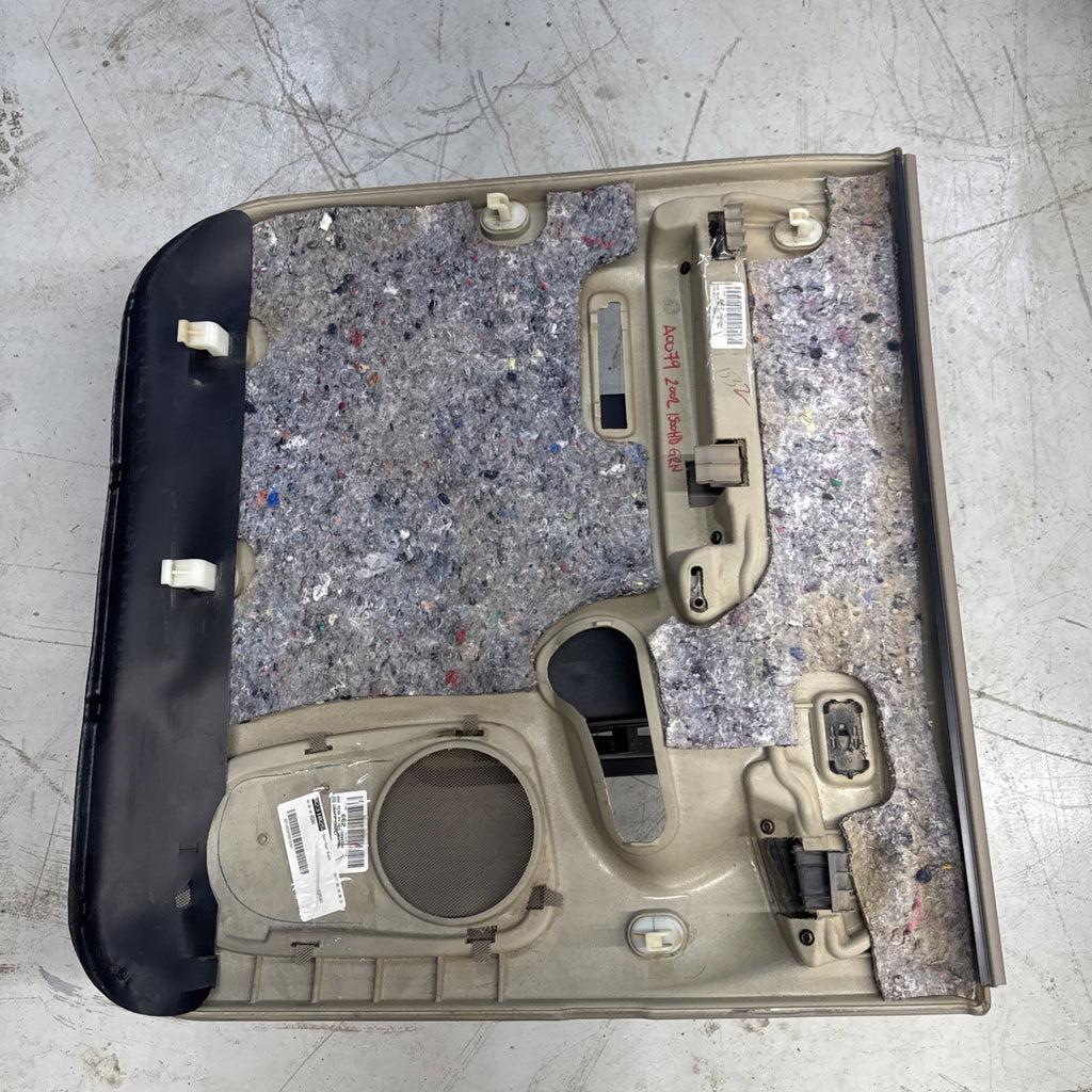 2001-2002 Silverado Sierra Crew Cab RH Rear Door Panel 15086584 OEM
