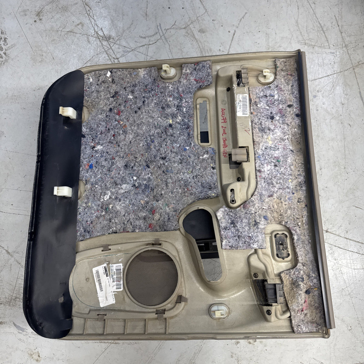 2001-2002 Silverado Sierra Crew Cab RH Rear Door Panel 15086584 OEM