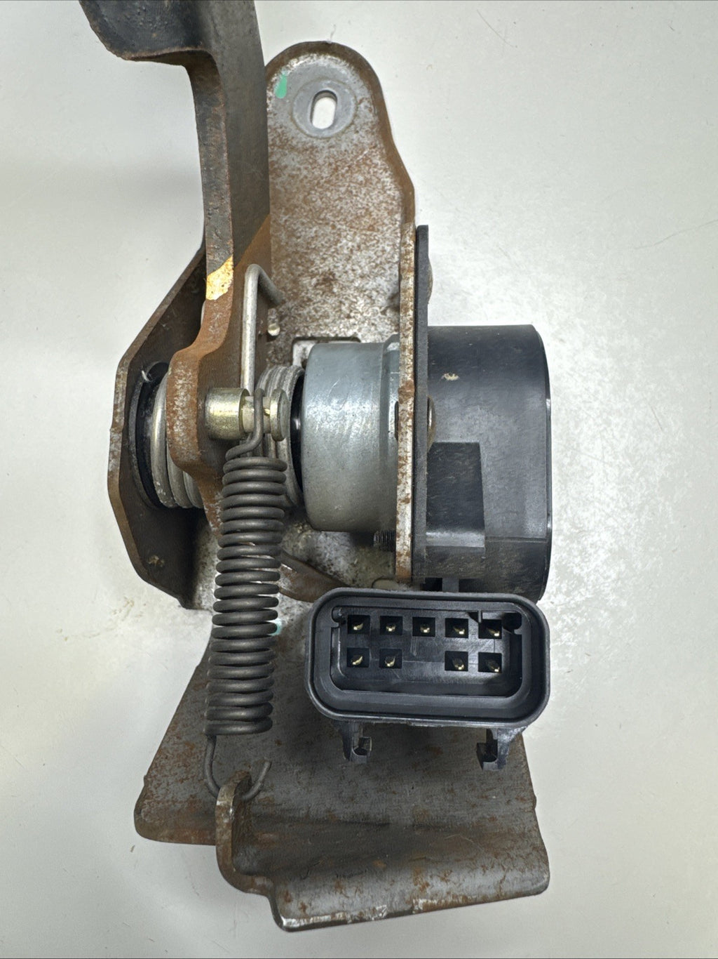 2000-2003 Silverado Sierra Fixed Gas Accelerator Pedal with Sensor 15177923 OEM