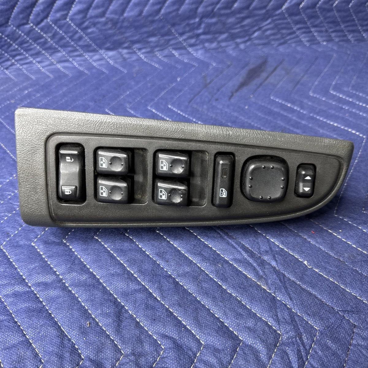 2003-2006 Tahoe Yukon Silverado Sierra Driver Master Window Switch 15883323 OEM