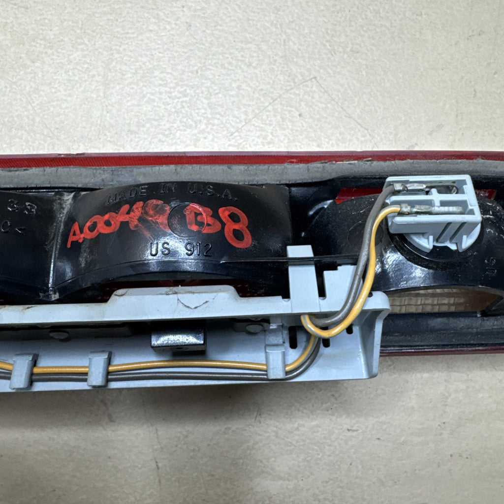 1999–2006 Silverado Sierra Third Brake Light Cargo Lamp 16525205 OEM