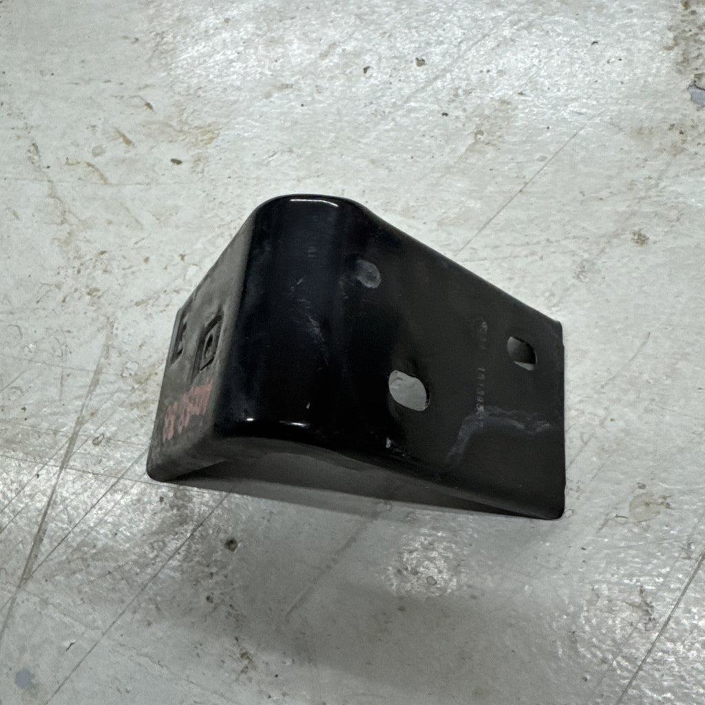 1999–2007 Silverado Sierra LH Front Fender Support Bracket 15159507 OEM