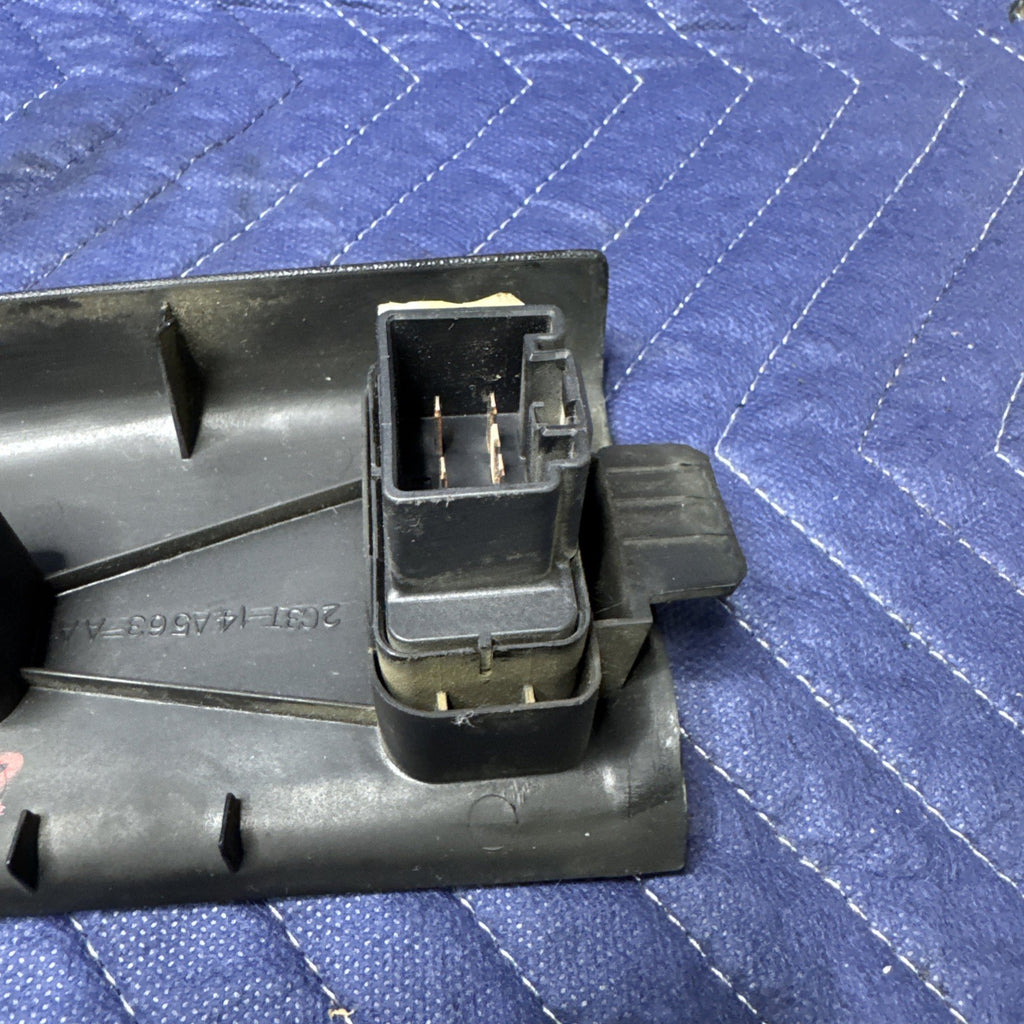 2002-2007 Ford F250 F350 Super Duty RH Window Lock Switch Bezel 2C3T-14A563-AA