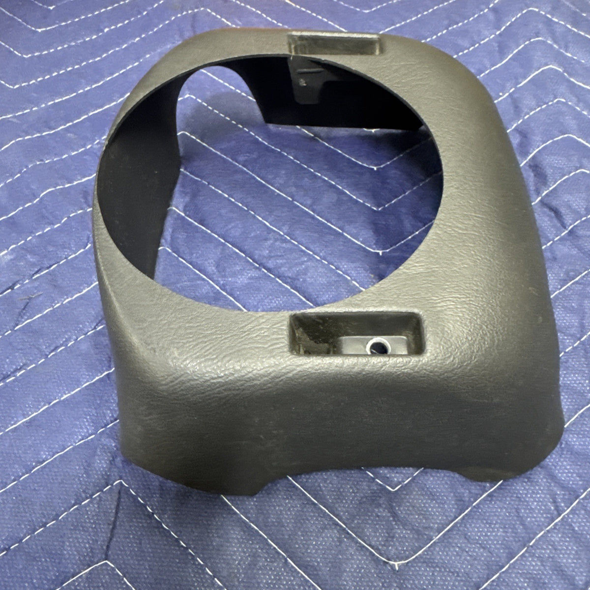 1998–2002 Silverado Sierra Steering Wheel Back Cover Trim 16759151 OEM