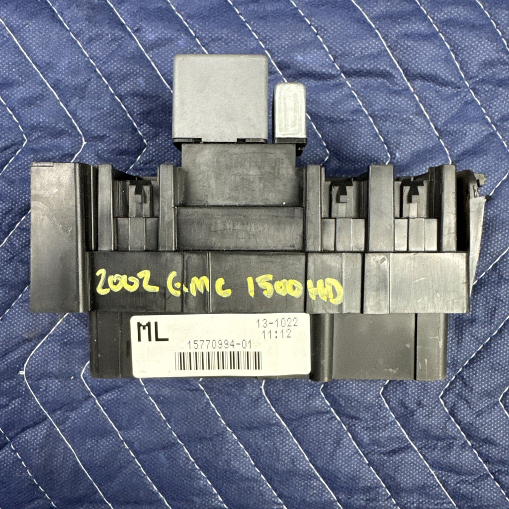 2000-2006 Chevrolet Silverado GMC Sierra Passenger Fuse Box 15770994 OEM