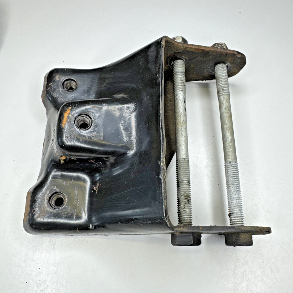 01-06 Silverado Sierra 1500 HD 6.0L Engine Mount Bracket Pair Left Right OEM