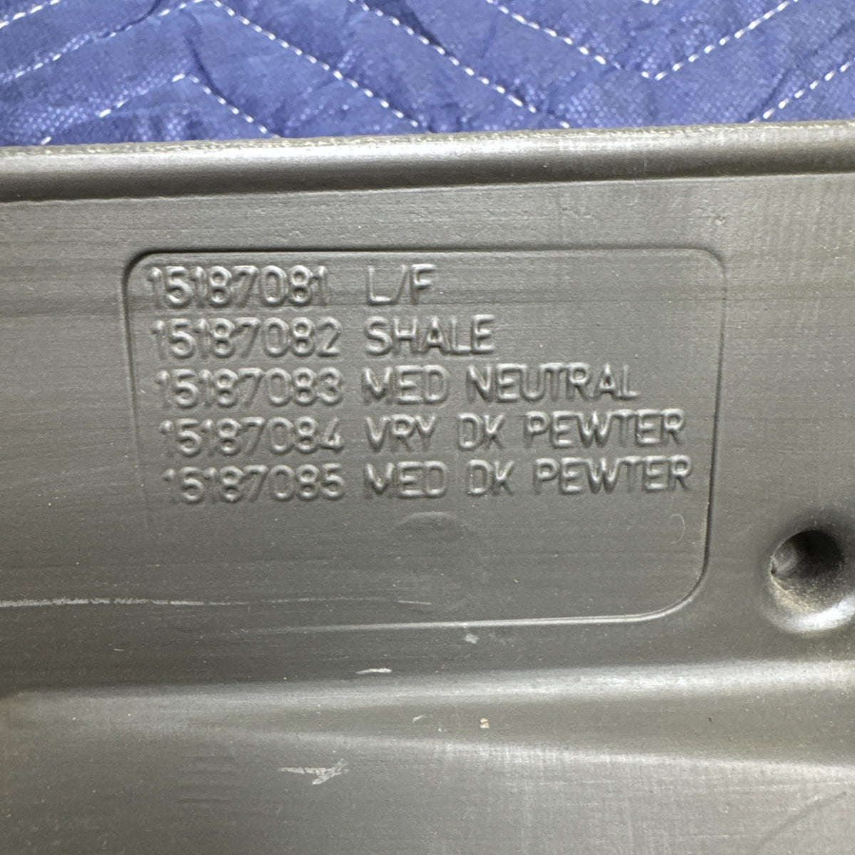 1999-2006 Chevrolet Silverado GMC Sierra LH Knee Bolster Panel 15187084 OEM