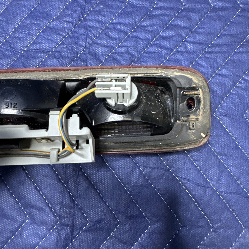 1999-2007 Silverado Sierra Third Brake Light Cargo Lamp 16525205 OEM
