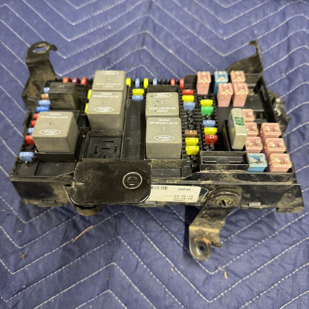2005-2007 Ford F250 F350 Interior Fuse Box 5C3T-14A067 OEM