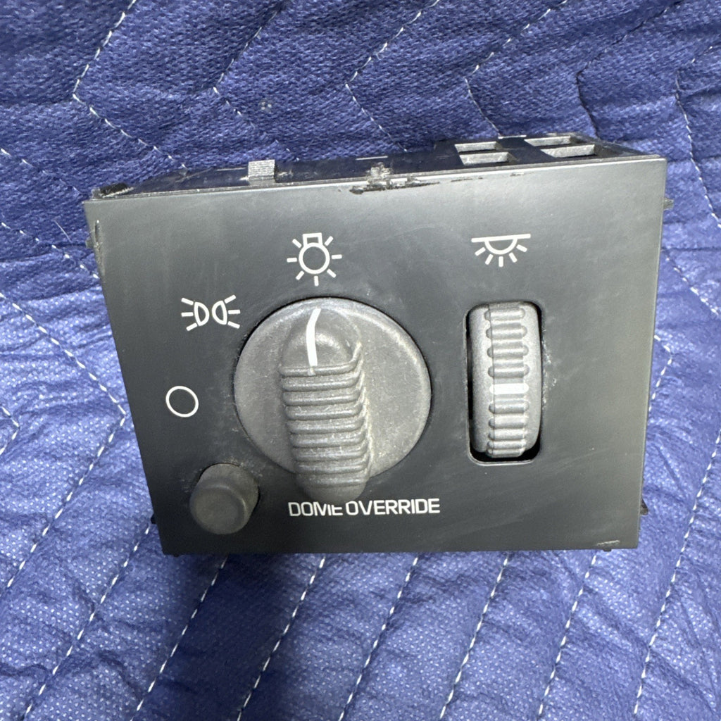 1999-2002 Silverado Sierra Tahoe Yukon Headlight Switch 15755596 OEM